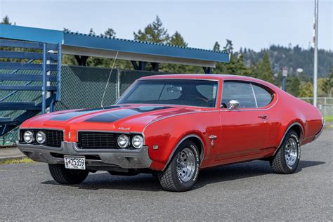 pictures of 1969 olds cutlass